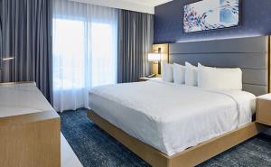 Bed - Premium Luxury Suite